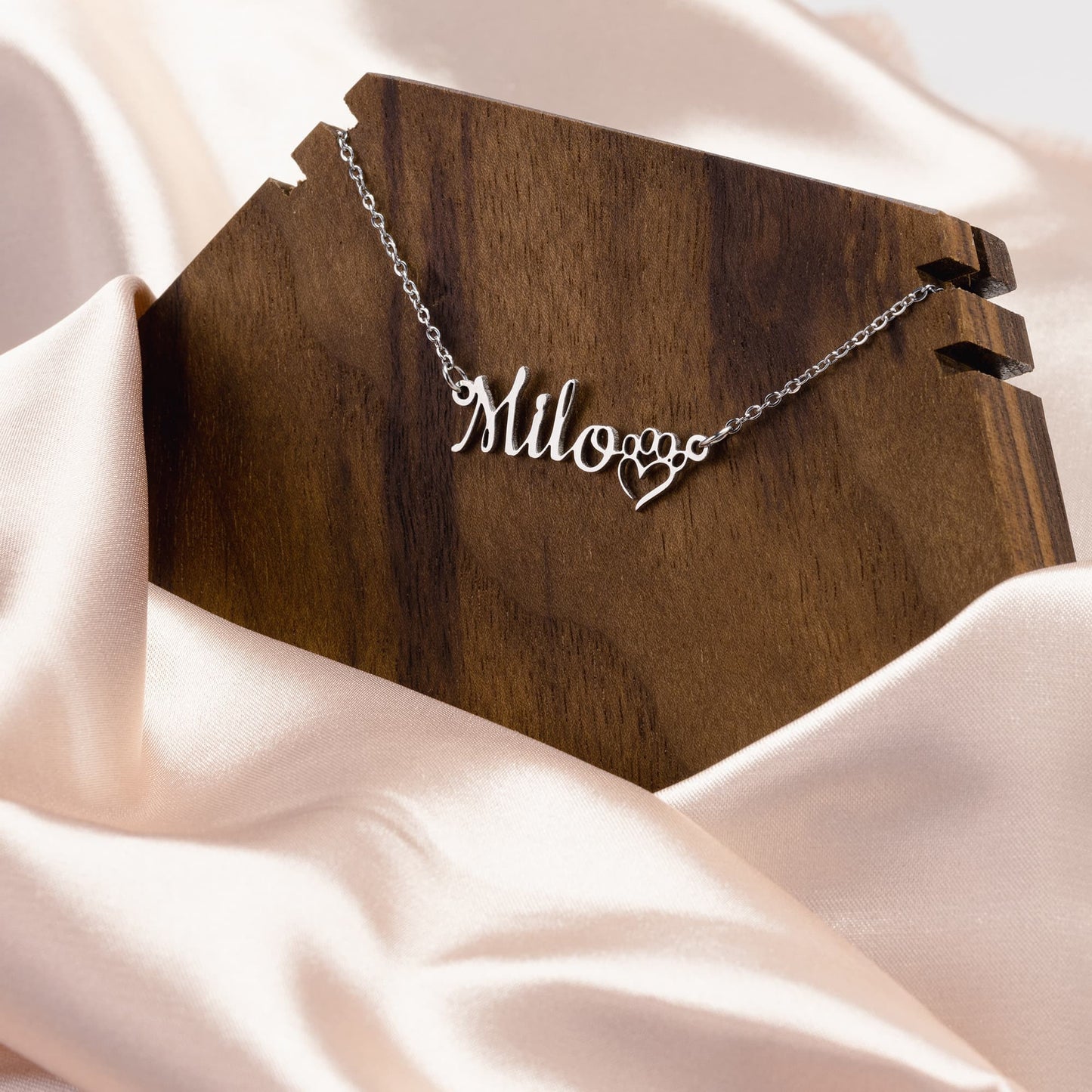 PERSONALIZED DOG MOM NECKLACE